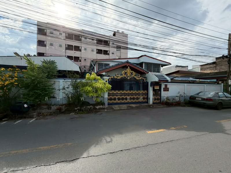 บ้านพร้อมที่ดิน รามอินทรา42, Bangkok
