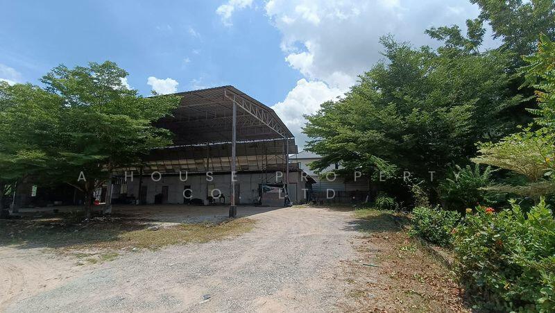 Land with existing buildings for sale in Takian Tia, Bang Lamung., Chon Buri (Pattaya)