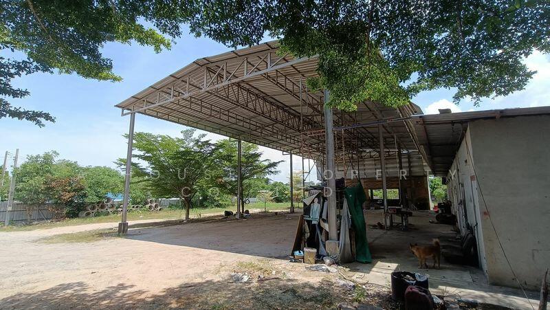 Land with existing buildings for sale in Takian Tia, Bang Lamung., Chon Buri (Pattaya)
