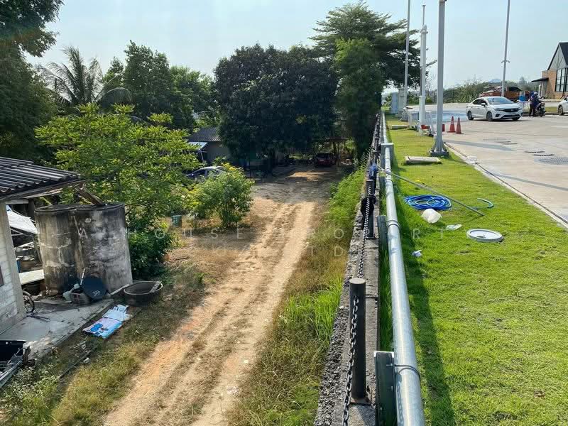 Beautiful land for sale, next to PTT gas station, 9 kilometers from Sriracha., Chon Buri (Pattaya)