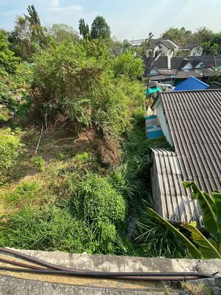 Beautiful land for sale, next to PTT gas station, 9 kilometers from Sriracha., Chon Buri (Pattaya)