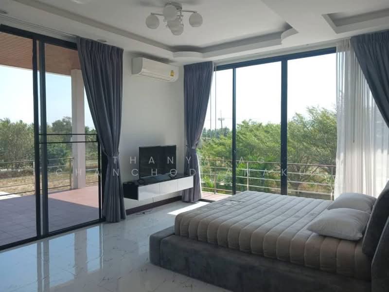 3-BR Villa, Chon Buri (Pattaya)