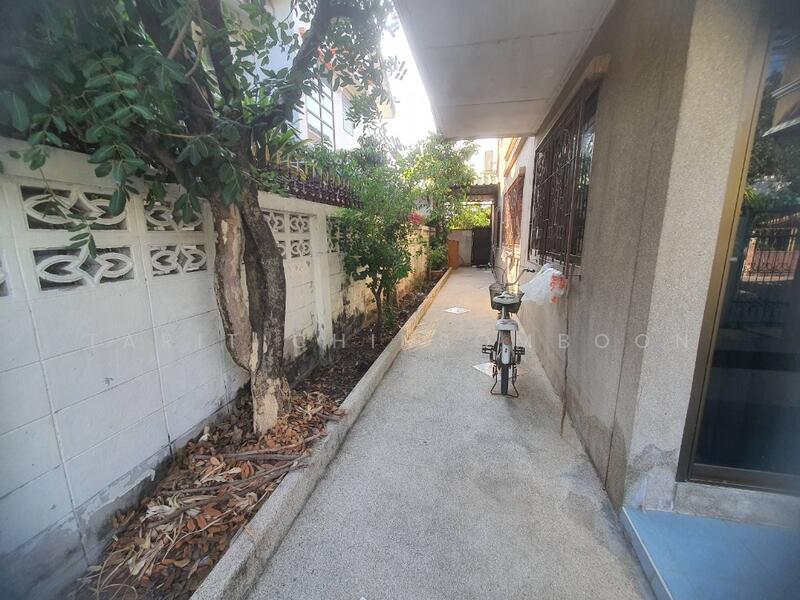 2-BR House, Bangkok