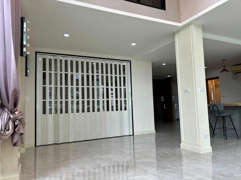 The Emporio Place, Bangkok