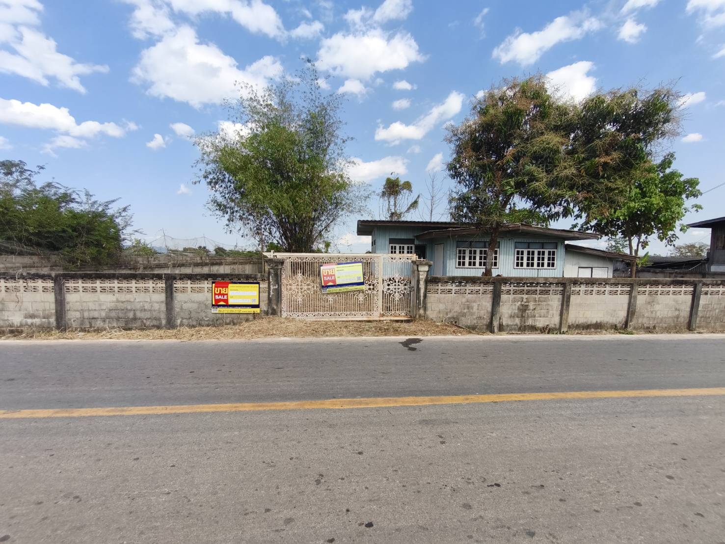 Single-Family House in San Kamphaeng, Lamphun