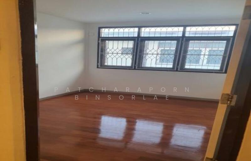 2-Bedroom Townhouse, Bangkok