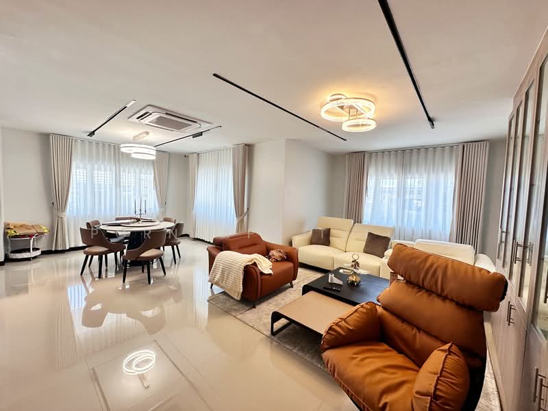 For sale villa at East Pattaya, Chon Buri (Pattaya)