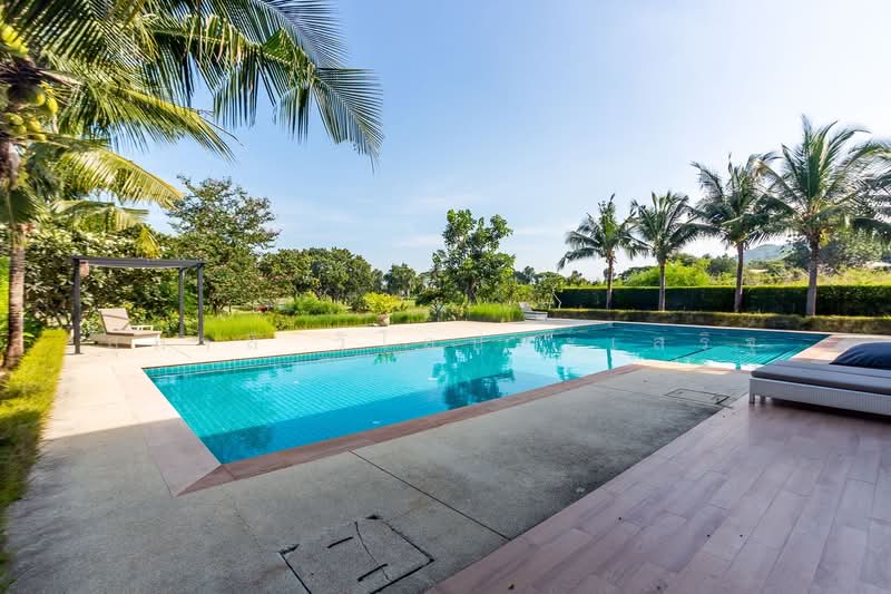 Palm Hills Golf Club and Residence, Phetchaburi