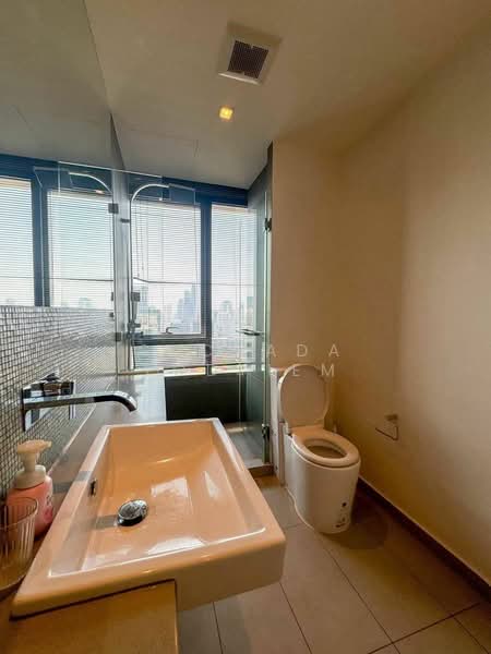 The Lofts Ekkamai, Bangkok