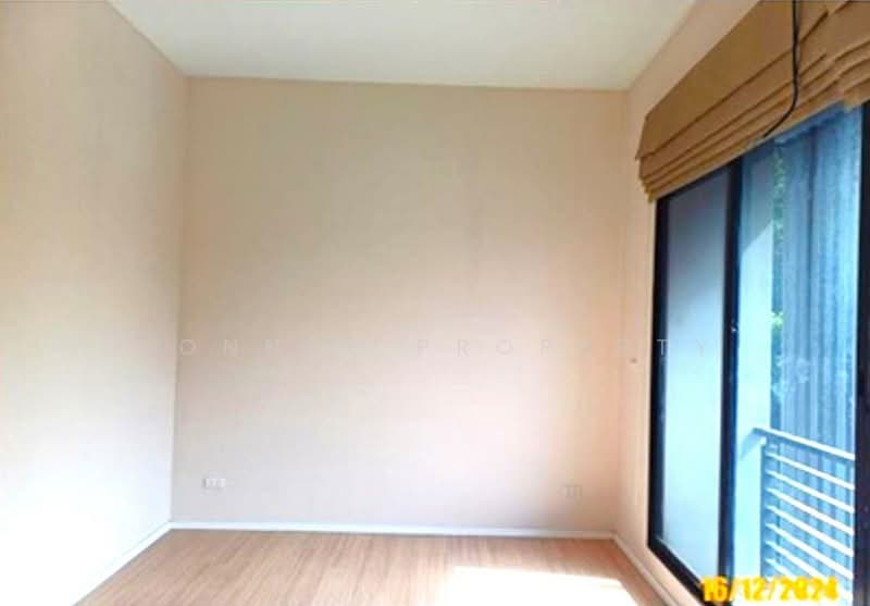 Baan Klang Muang Rattanathibet, Nonthaburi