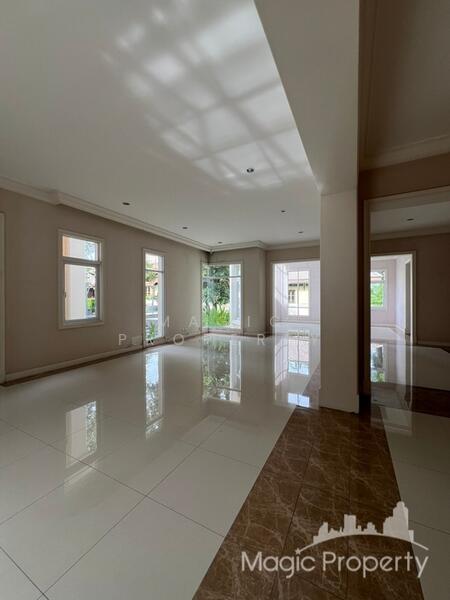 The Royal Residence, Bangkok
