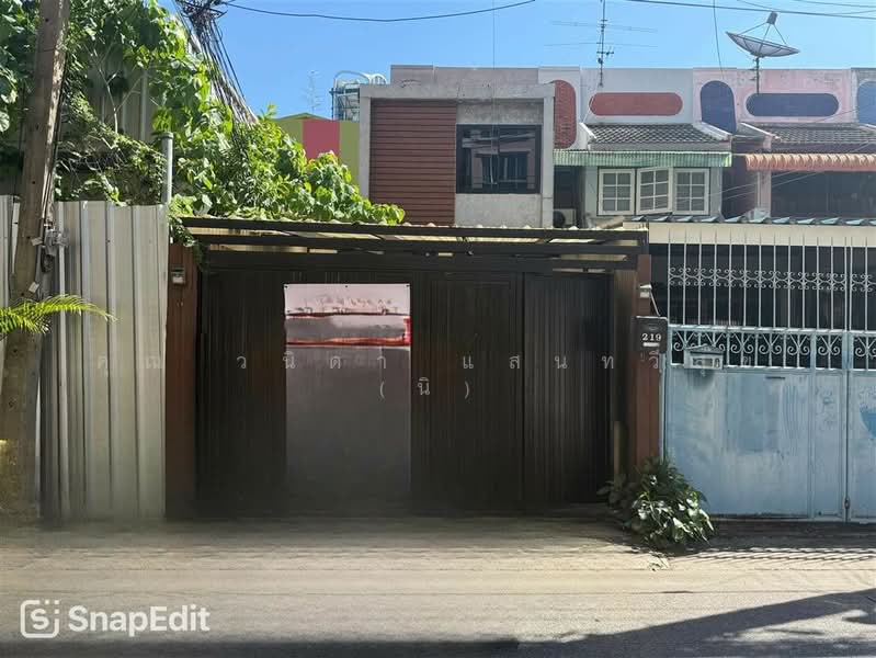 ทาวน์เฮ้าส์ 2 ชั้น 28 ตร.ว. ทาวน์เฮ้าส์ ซอยรัชดาภิเษก13, Bangkok