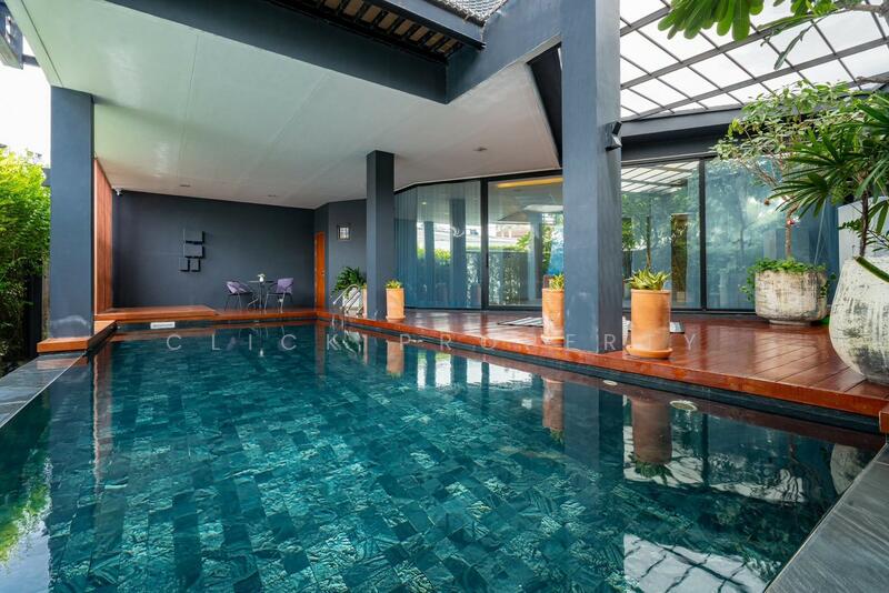 3-Storey Single house with swimming pool, Bangkok