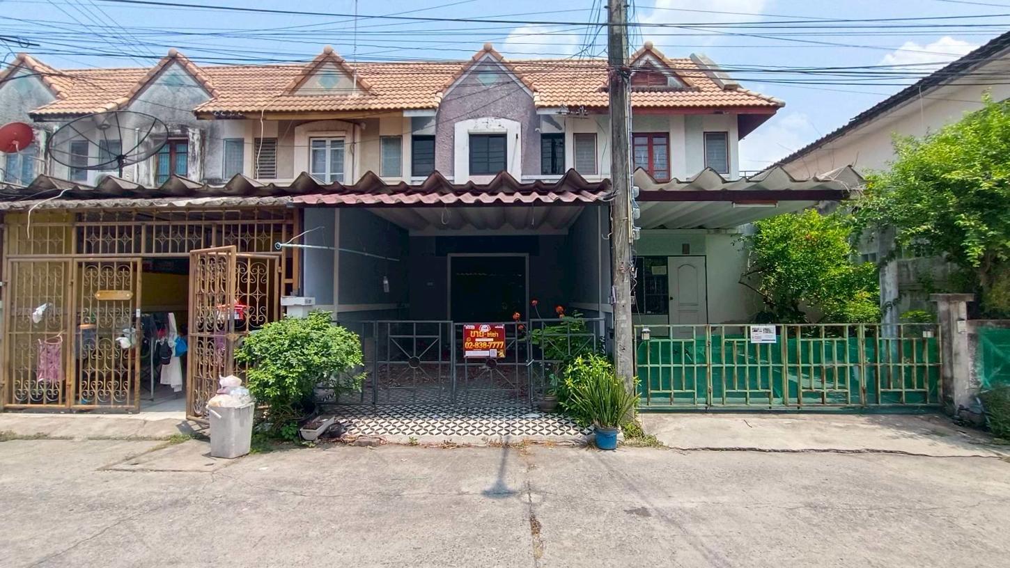 Family Townhouse in Chonburi City, Chonburi Province