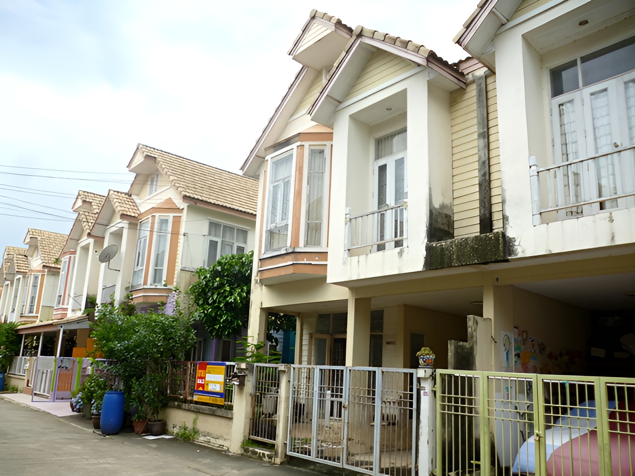 บ้านแฝด โครงการวรางกูล คลอง 3