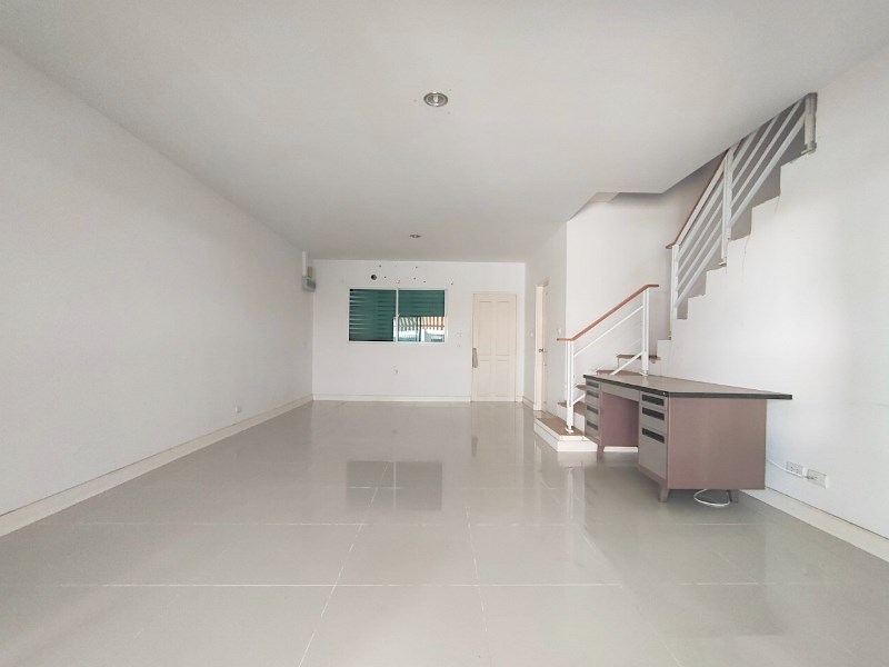 Baan Klang Muang S-Sense Onnuch-Wongwan