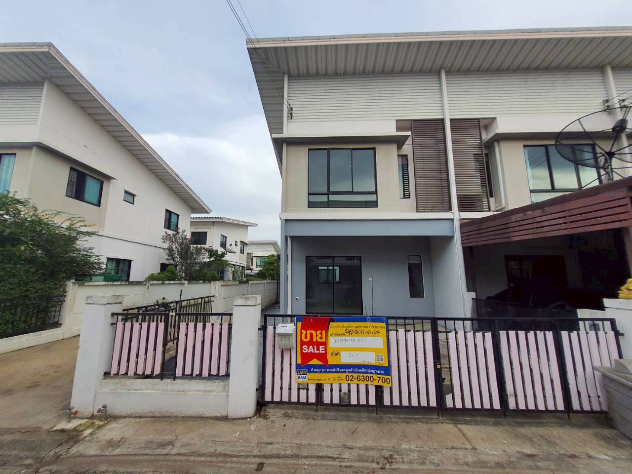 ทาวน์เฮ้าส์ 2 ชั้น โมดิ วิลล่า ปิ่นเกล้า-วงแหวน บางกรวย
