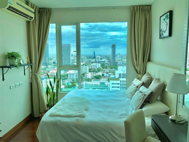 Ivy Thonglor, Bangkok