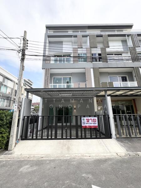 Space Townhome, Bangkok