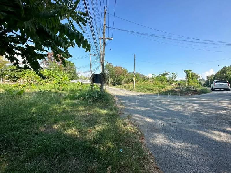 Land for sale near the sea in Bang Phra, Si Racha. Beautiful location., Chon Buri (Pattaya)
