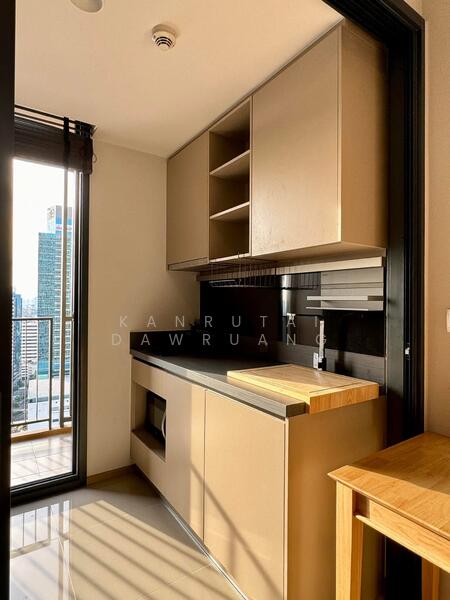 Oka Haus Sukhumvit 36, bangkok