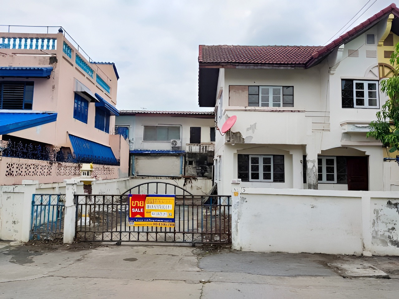 Single House at Chittaranon 21 Project, Non Khang Phlu Subdistrict