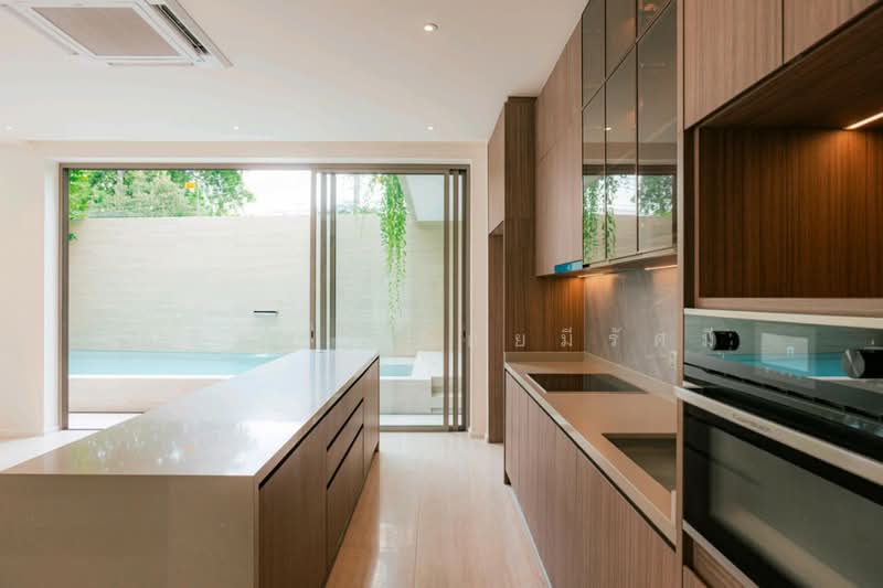 บ้านเดี่ยวระดับ Luxury 3ชั้น ถนนจันทร์ เขตบางคอแหลม, Bangkok