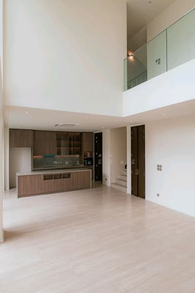 บ้านเดี่ยวระดับ Luxury 3ชั้น ถนนจันทร์ เขตบางคอแหลม, Bangkok