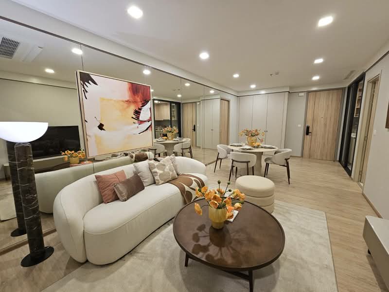 XT Phayathai, Bangkok