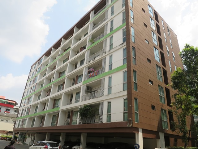 Condominium at The Nichidi Ladprao 130: Fully furnished.