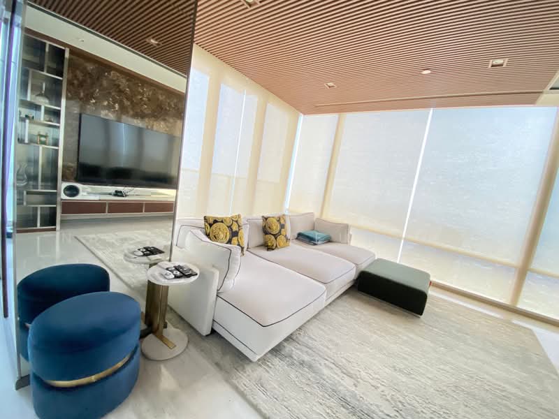 Four Seasons Private Residences, Bangkok