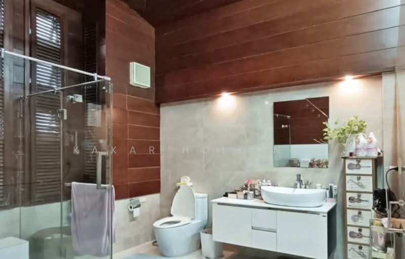Premier Condominium, Bangkok