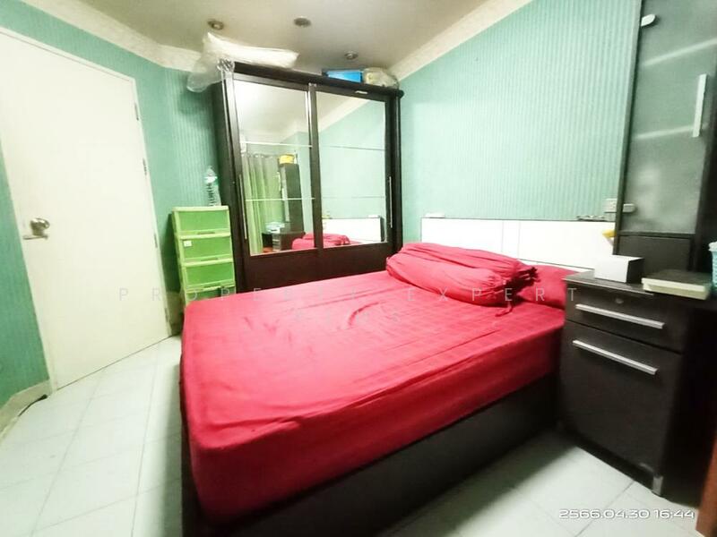 Klongjan Place condominium, Bangkok