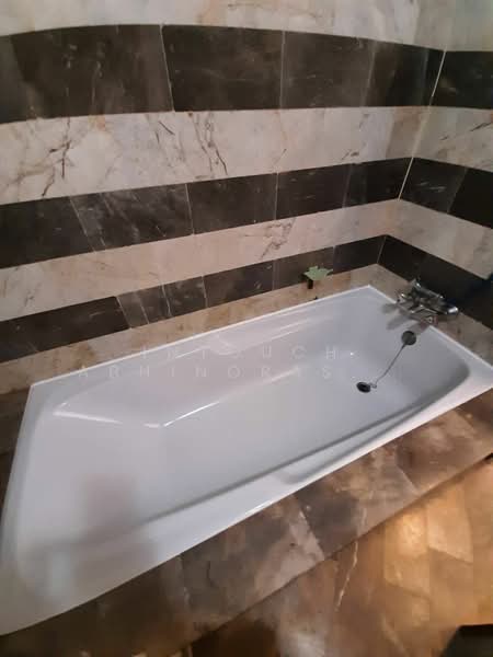 Sukhumvit Suite, Bangkok