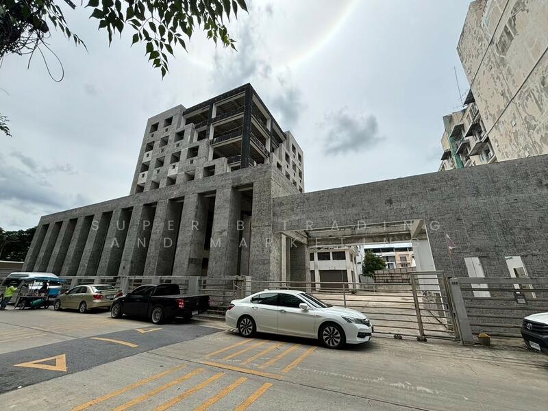 Land for sale with a 7-storey commercial building with warehouse 1 rai 2 ngan Soi Supapong 3 Prawet, Bangkok