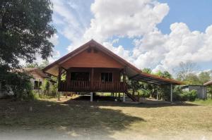 ที่ดินพร้อมสิ่งปลูกสร้าง บัวใหญ่ จังหวัดนครราชสีมา