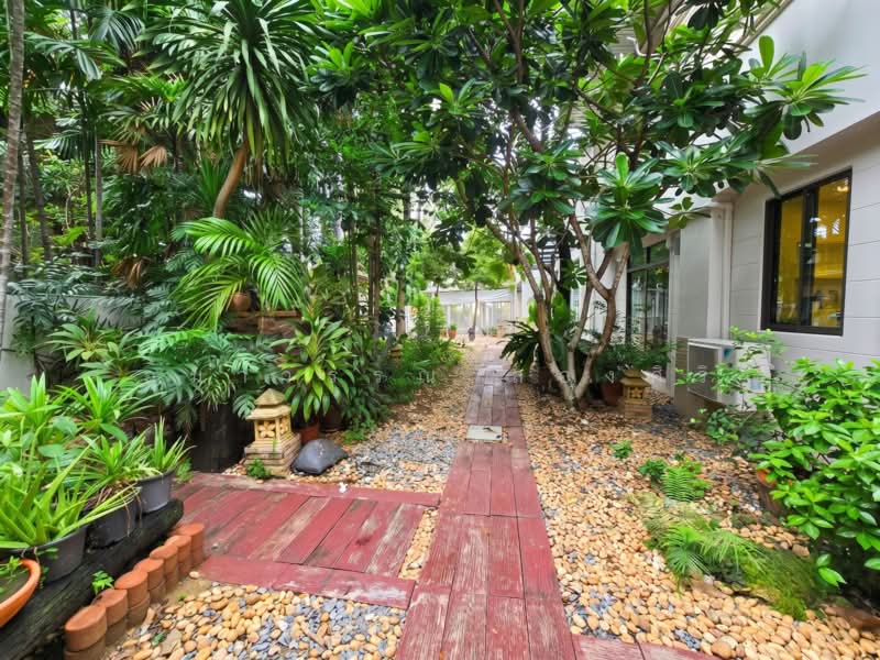 Nusasiri Satorn – Pinklao, Bangkok