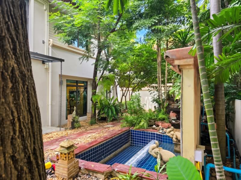 Nusasiri Satorn – Pinklao, Bangkok