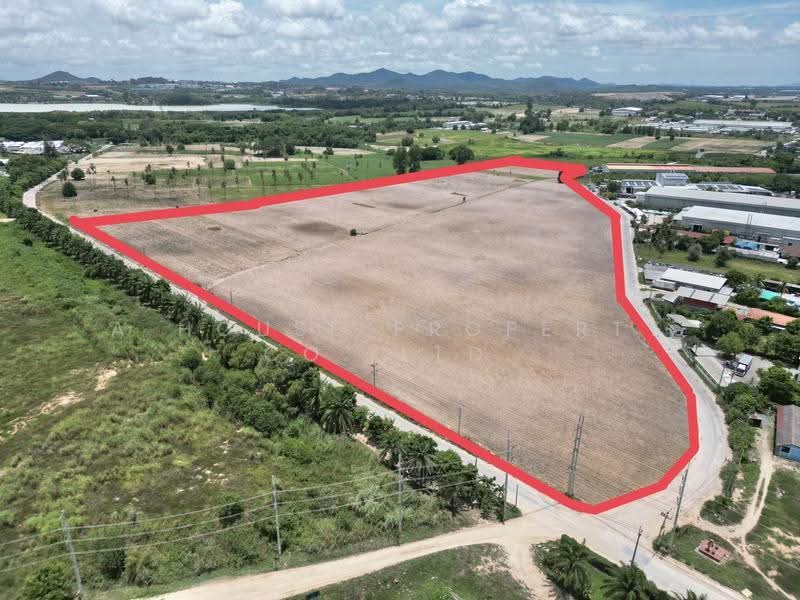 Land for sale in Bowin, Sriracha. Beautiful plot, attractive price, Chon Buri (Pattaya)