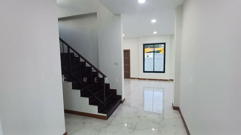 Modern 3-Bedroom Detached House in Huay Yai for Sale, Chon Buri (Pattaya)