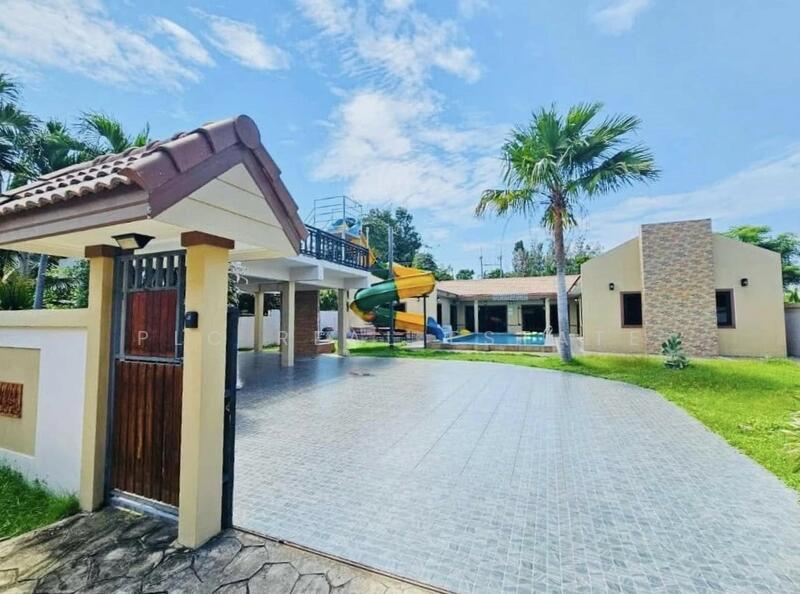 Spacious 4-Bedroom Pool Villa in Huay Yai, Chon Buri (Pattaya)