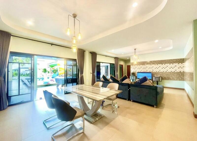 Spacious 4-Bedroom Pool Villa in Huay Yai, Chon Buri (Pattaya)