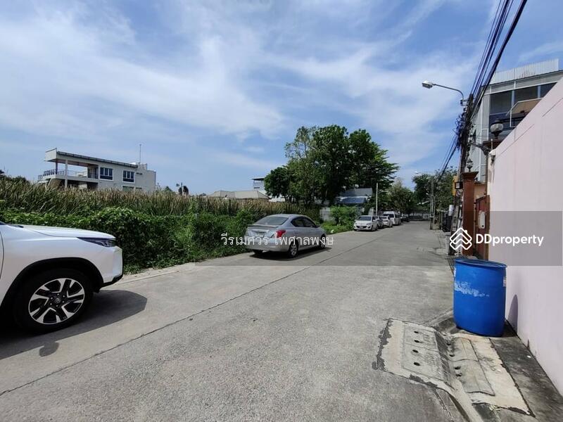 ขายที่ดิน เลียบด่วนเอกมัย-รามอินทรา (เหมาะสร้าง บ้านหรู + สำนักงาน) 1-3-86 ไร่ ถนนกว้าง 9 m., Bangkok