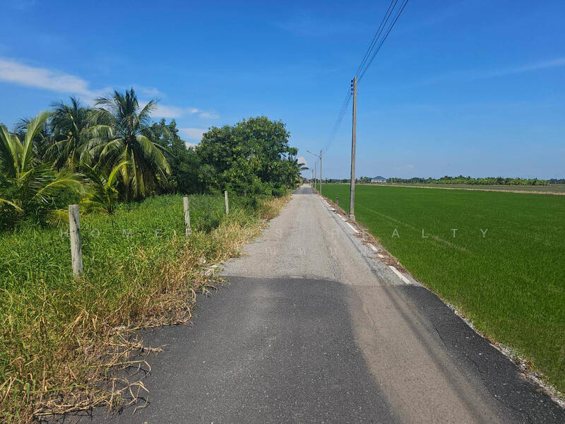 ที่ดินซอยจินาพันธ์ใกล้วัดหนามแดง ฉะเชิงเทรา เนื้อที่ 341.5 ตารางวา, Chachoengsao