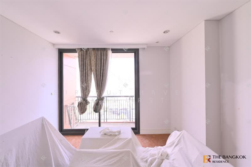 AGUSTON Sukhumvit 22, Bangkok