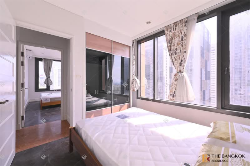AGUSTON Sukhumvit 22, Bangkok