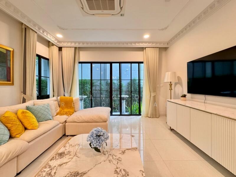 Nantawan Rama 9 - New Krungthepkreetha, Bangkok