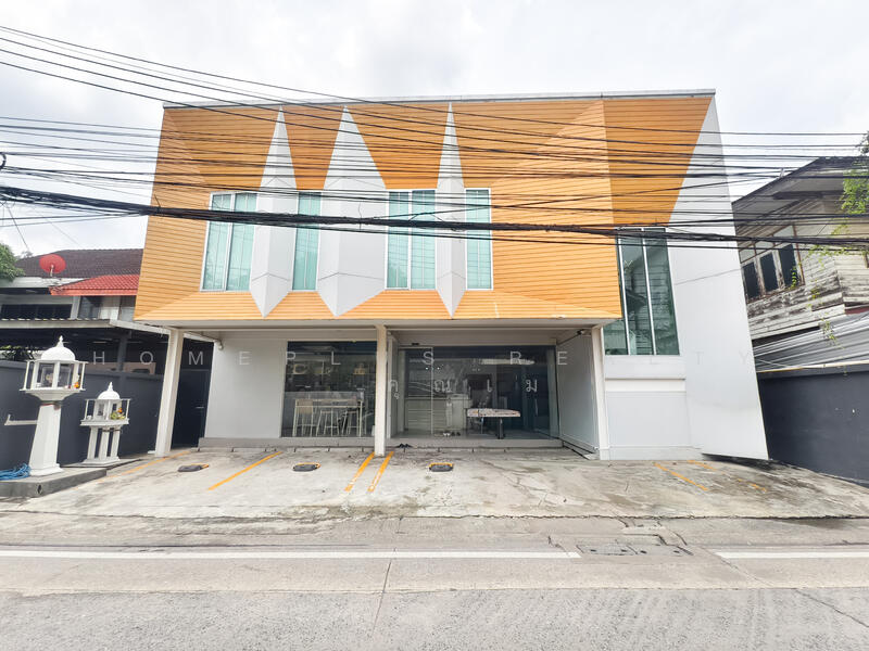 บ้านเดี่ยว 2 ชั้น ซอยลาดพร้าว 94 เหมาะทำโฮมออฟฟิศ, Bangkok