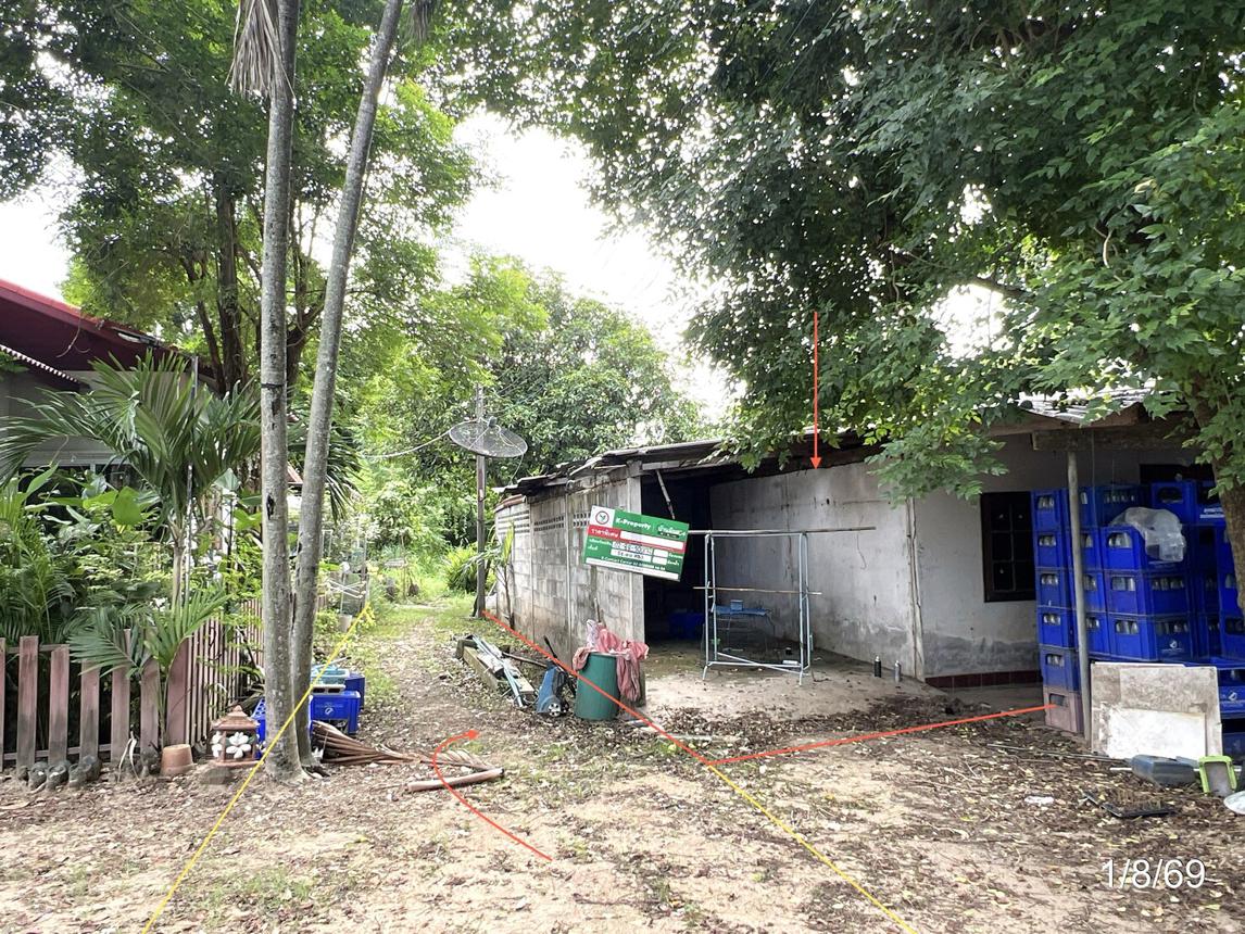 Single-family house in Khanu Woralaksaburi, Kamphaeng Phet