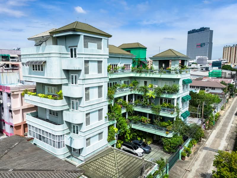 บ้านเลขที่ 20 ถนนพระราม 9, Bangkok